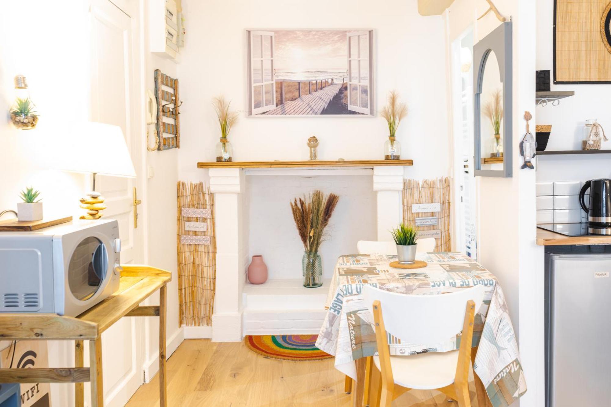 La Villa Au Petit Bonheur Honfleur Exterior foto